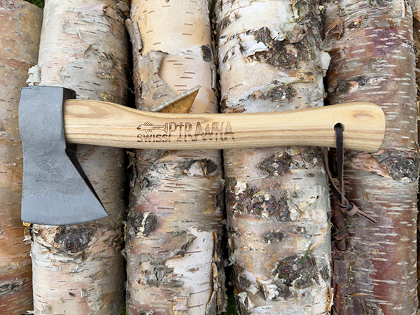 SwissPiranha（スイスピラニア）Securis Scout Camping Hatchet