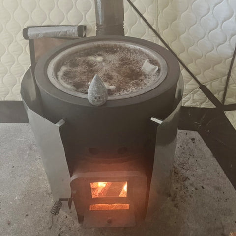 AMBERテント型サウナtotonoi2+ホンマ製作所別注薪ストーブ「AMBER BLACK」遮熱板付 4人用