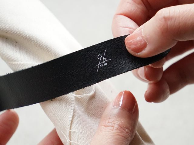 【96 KURO】カトラリー贈りものパッケージCざらざら|黒染め小型ステンレスカトラリーセット・日本製ギフト