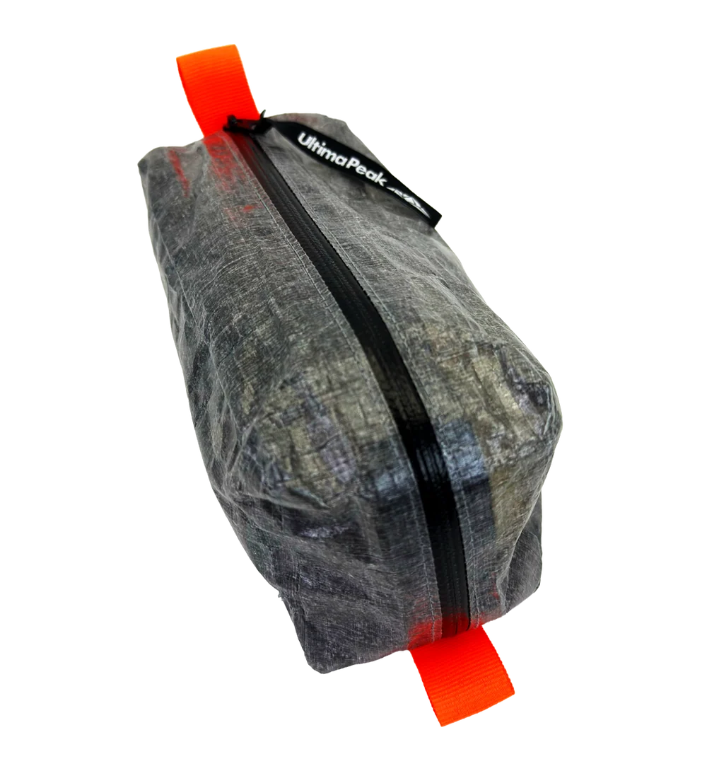 UltimaPeak（ウルティマピーク）AeroStash™（エアロスタッシュ）Dyneema® 超軽量スタッフバッグ 1L パワーバンクポケット付き 13g
