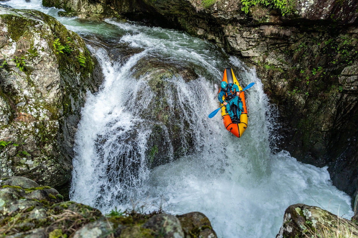 MEKONG（メコン）Jeanne Dark（ジャンヌ ダーク）ホワイトウォーター パックラフト セルフベイラー インフレータブルボート