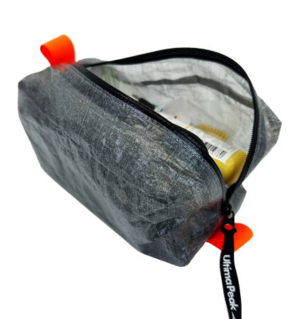 UltimaPeak（ウルティマピーク）AeroStash™（エアロスタッシュ）Dyneema® 超軽量スタッフバッグ 1L パワーバンクポケット付き 13g