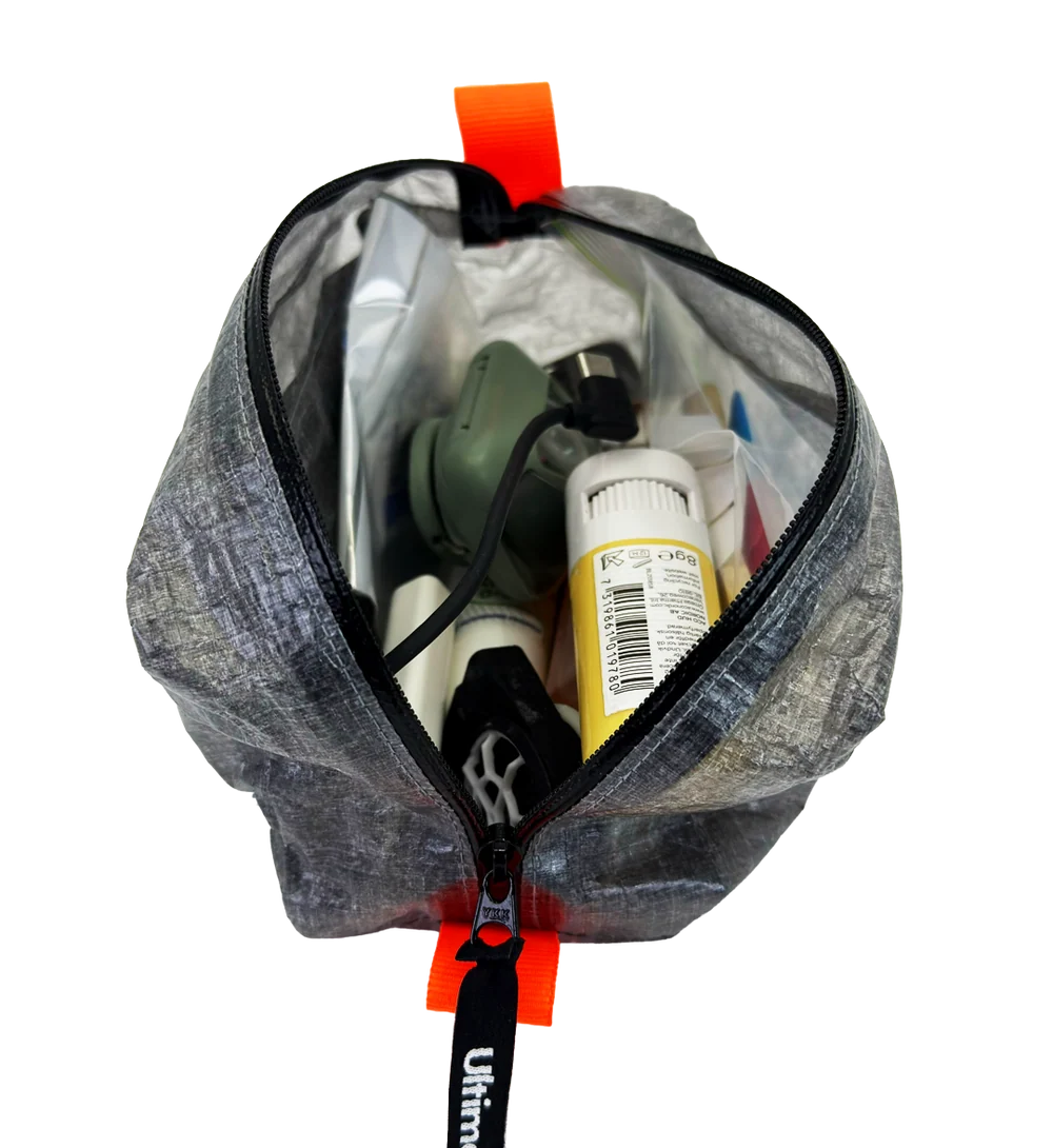 UltimaPeak（ウルティマピーク）AeroStash™（エアロスタッシュ）Dyneema® 超軽量スタッフバッグ 1L パワーバンクポケット付き 13g