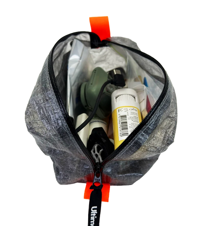 UltimaPeak（ウルティマピーク）AeroStash™（エアロスタッシュ）Dyneema® 超軽量スタッフバッグ 1L パワーバンクポケット付き 13g