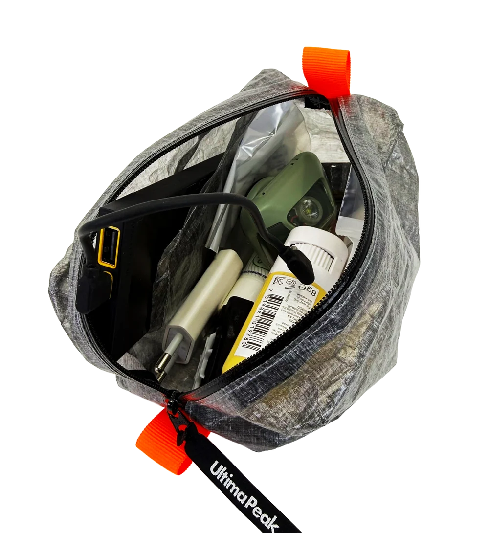 UltimaPeak（ウルティマピーク）AeroStash™（エアロスタッシュ）Dyneema® 超軽量スタッフバッグ 1L パワーバンクポケット付き 13g