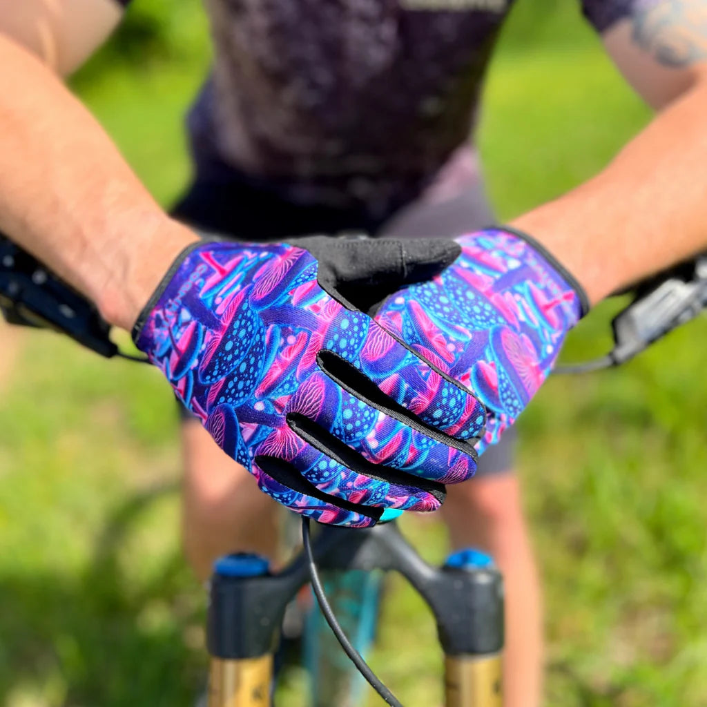 コグナティブMTB テック 2 グローブ COGNATIVE Tech 2.0 MTB Glove (PURPLE MUSHROOMS)