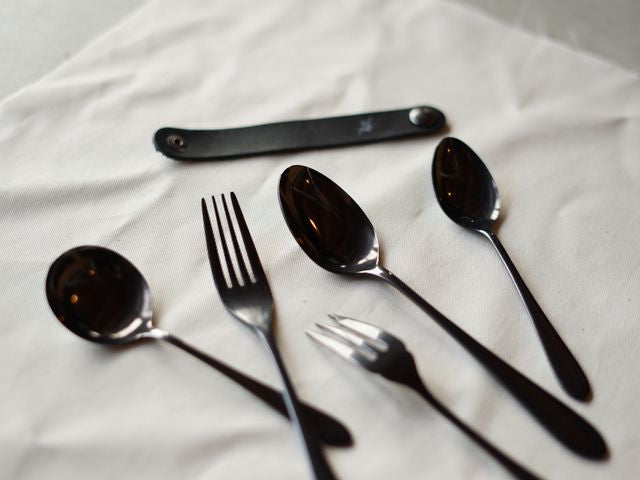 【96 KURO】カトラリー贈りものパッケージBつやつや｜鏡面ステンレス製フルセット・日本製ギフト