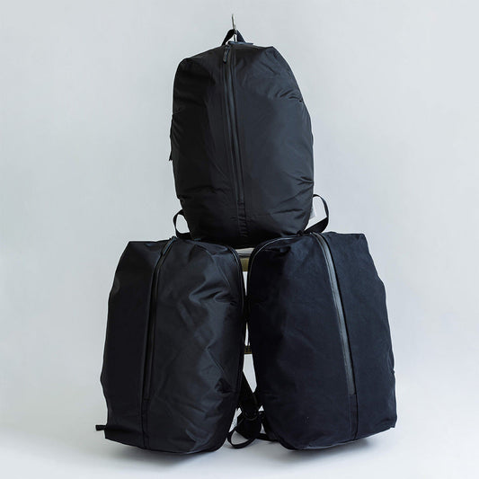 LR by LIVERAL L1100 Egg Pack M Egg-shaped backpack