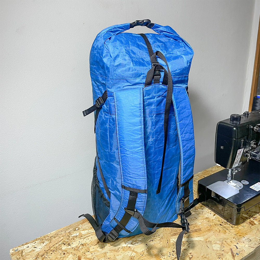 Ajito Fabrics UL Backpack 30L DCF Hybrid 2.92oz Blue