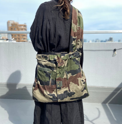 【Yabo】フランス軍ミリタリーリメイク 2WAYショルダーバッグ｜F2ジャケット＆M47チノシャツ使用｜A4対応・ユニセックス可