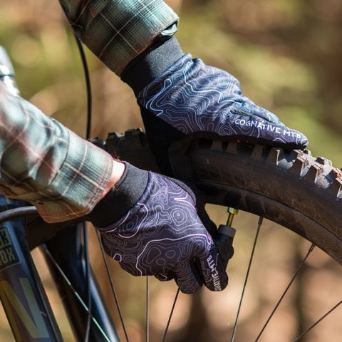 COGNATIVE MTB（コグナティブMTB） Cold Weather Tech 2.0 MTB Glove｜White Topo（ホワイトトポ）
